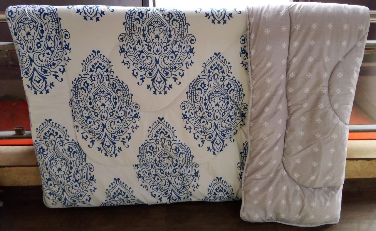 Binded and Double Sided Warm Duvets
Comes with  1 bedsheet and 2 pillow cases.