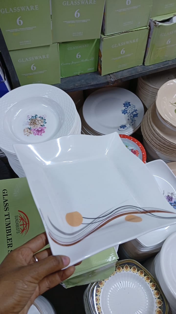 ❗️📍PRICE dropped 📍❗️Melamine 6 psc square plates.Melamine 6pcs dinner Plate. 🪻🤪Attractive Extra Strong Light and portable Multiple use Easy to clean Premium Quality