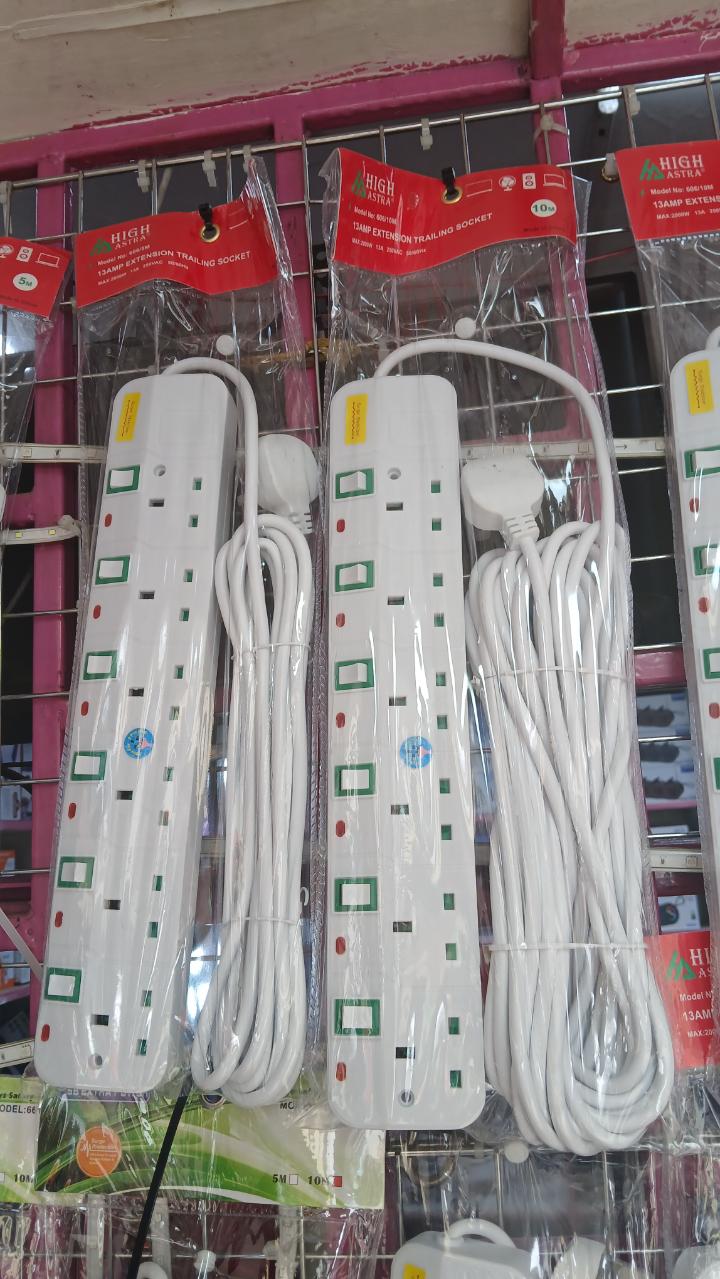 2pcs Socket power extension cables 10 metres 6 ports 12Amps high power supply extension cables