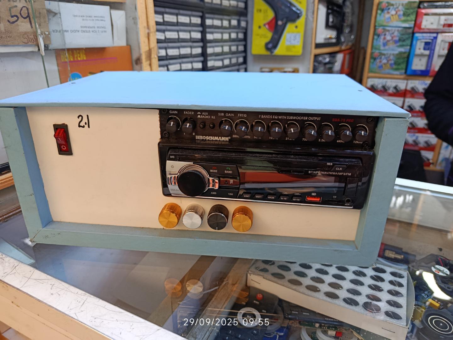 Juakali car radio amplifier with boschman equalizer Custom 2.1 Channel Home / Car Audio System / Boschmann 7 Band Equalizer, Bluetooth Car Stereo MP3/FM Player and Powerful Green Board Amplifier