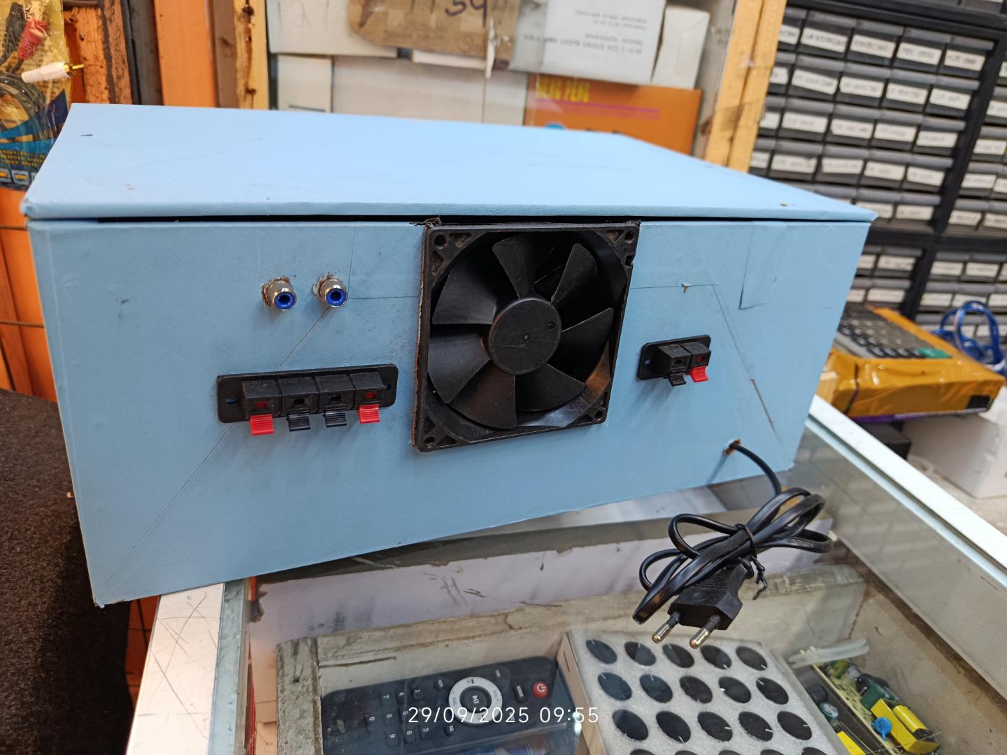 Juakali car radio amplifier with boschman equalizer Custom 2.1 Channel Home / Car Audio System / Boschmann 7 Band Equalizer, Bluetooth Car Stereo MP3/FM Player and Powerful Green Board Amplifier