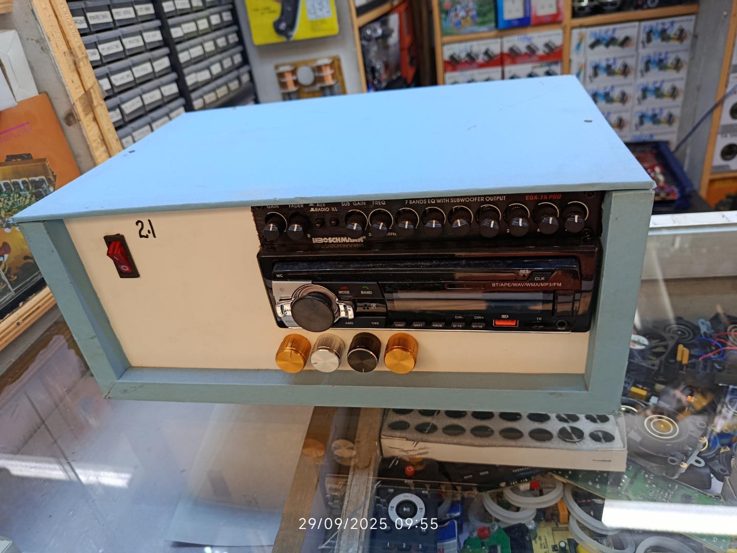 Juakali car radio amplifier with boschman equalizer Custom 2.1 Channel Home / Car Audio System / Boschmann 7 Band Equalizer, Bluetooth Car Stereo MP3/FM Player and Powerful Green Board Amplifier