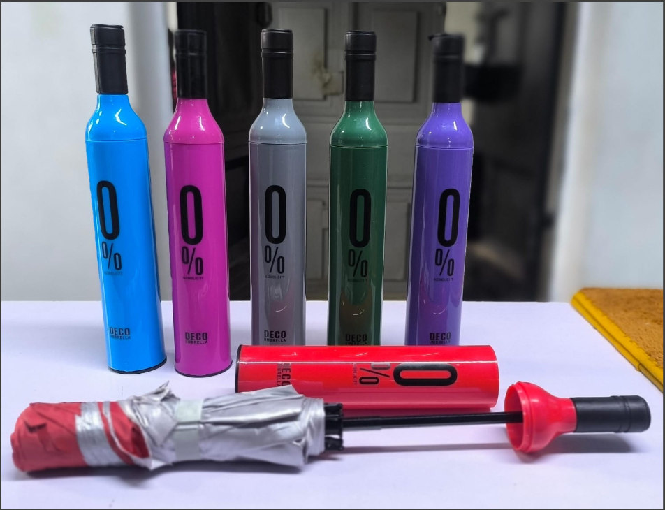 Bottle Design Folding Umbrella
Portable Wine Bottle Umbrella - Waterproof, Windproof, Compact, Fun Gift for Travel