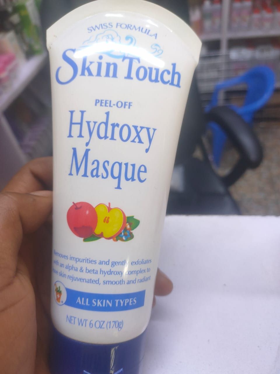 Skin Touch - All skin Types.
Discover the Swiss secrets for Smooth, Radiant Skin.
Net WT 6 OZ (170 g)