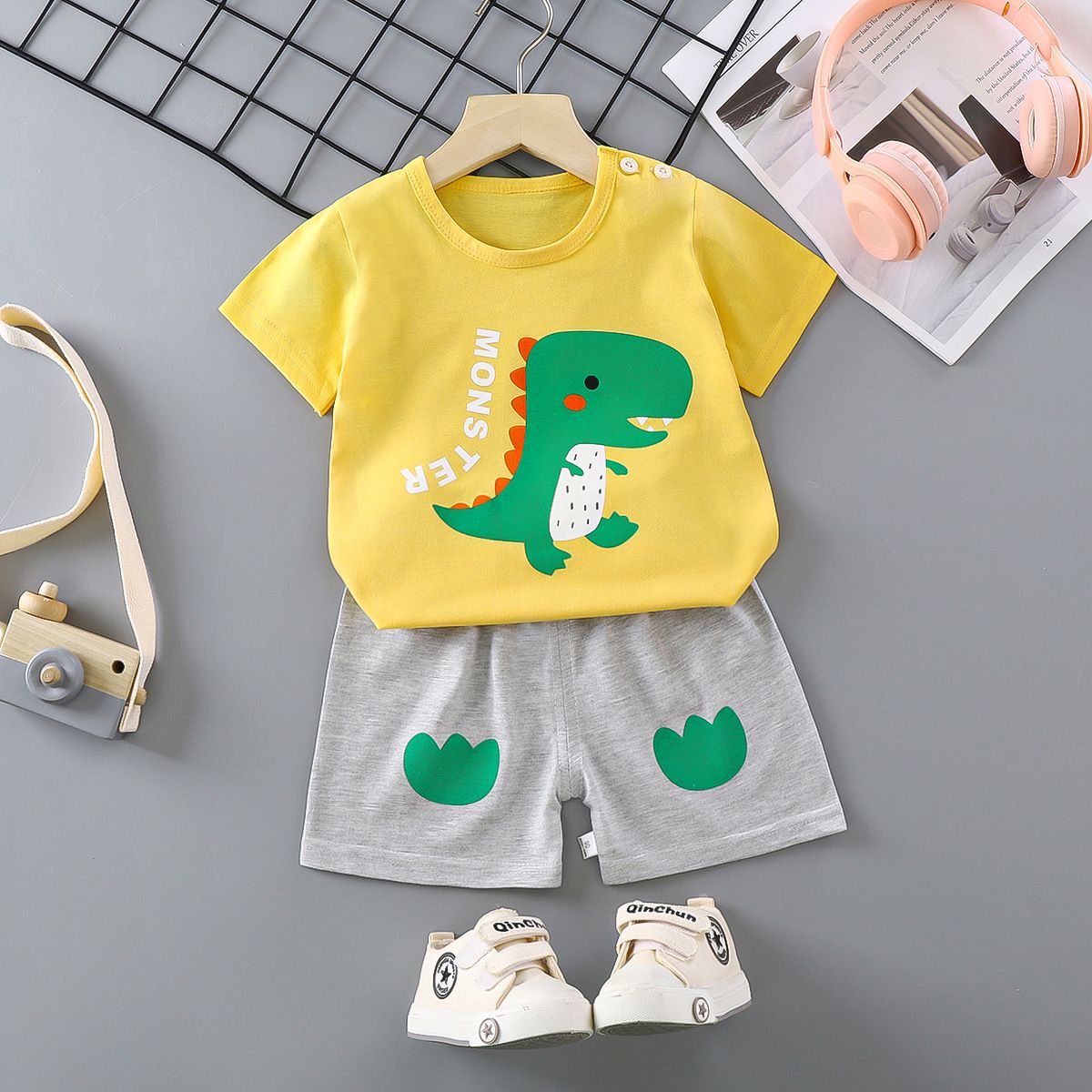 New children's short sleeve suit, pure cotton boys' T-shirt, summer boys' and girls' shorts, baby's summer clothes, round neck short sleeve shirt, elastic waist shorts, soft skin friendly breathable