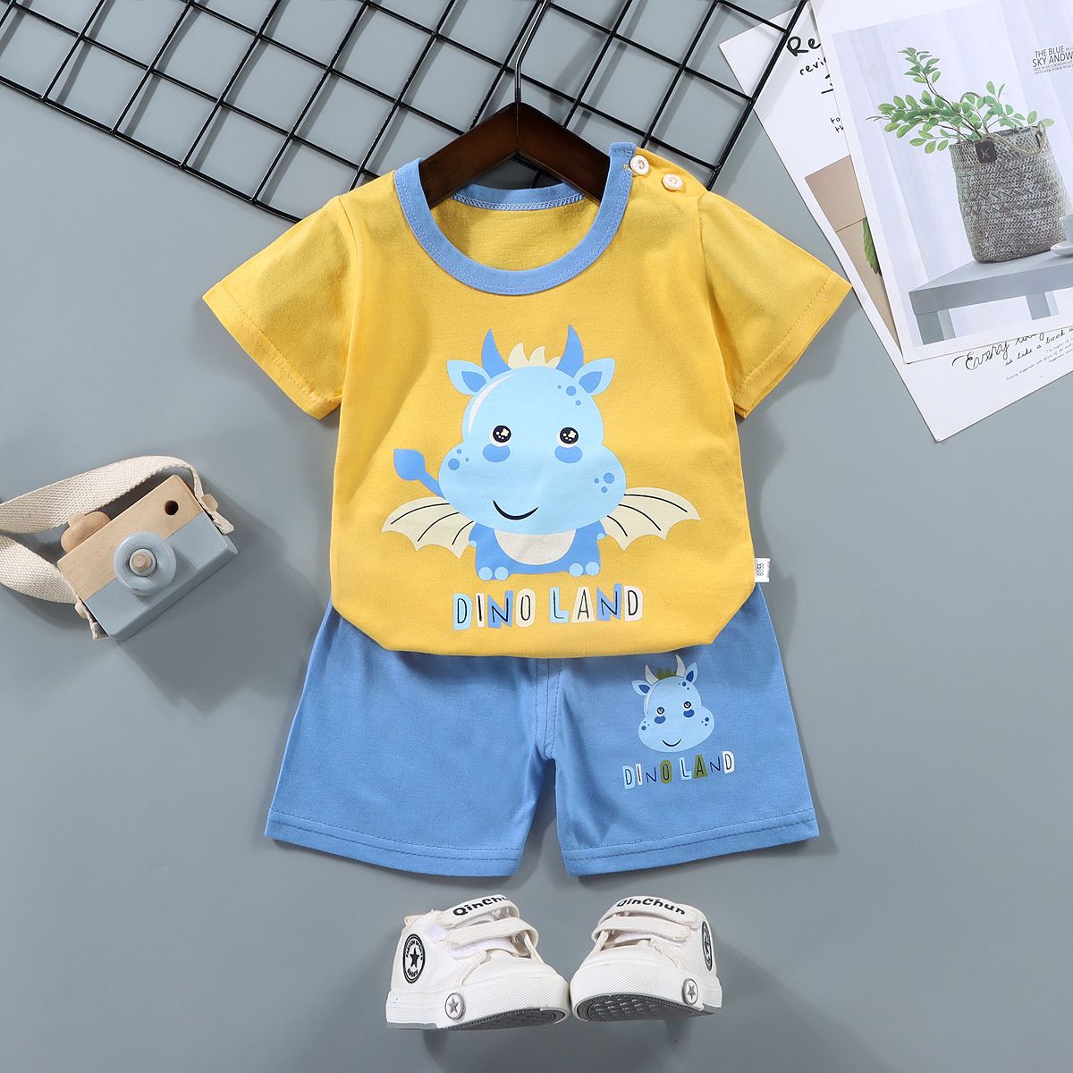 New children's short sleeve suit, pure cotton boys' T-shirt, summer boys' and girls' shorts, baby's summer clothes, round neck short sleeve shirt, elastic waist shorts, soft skin friendly breathable