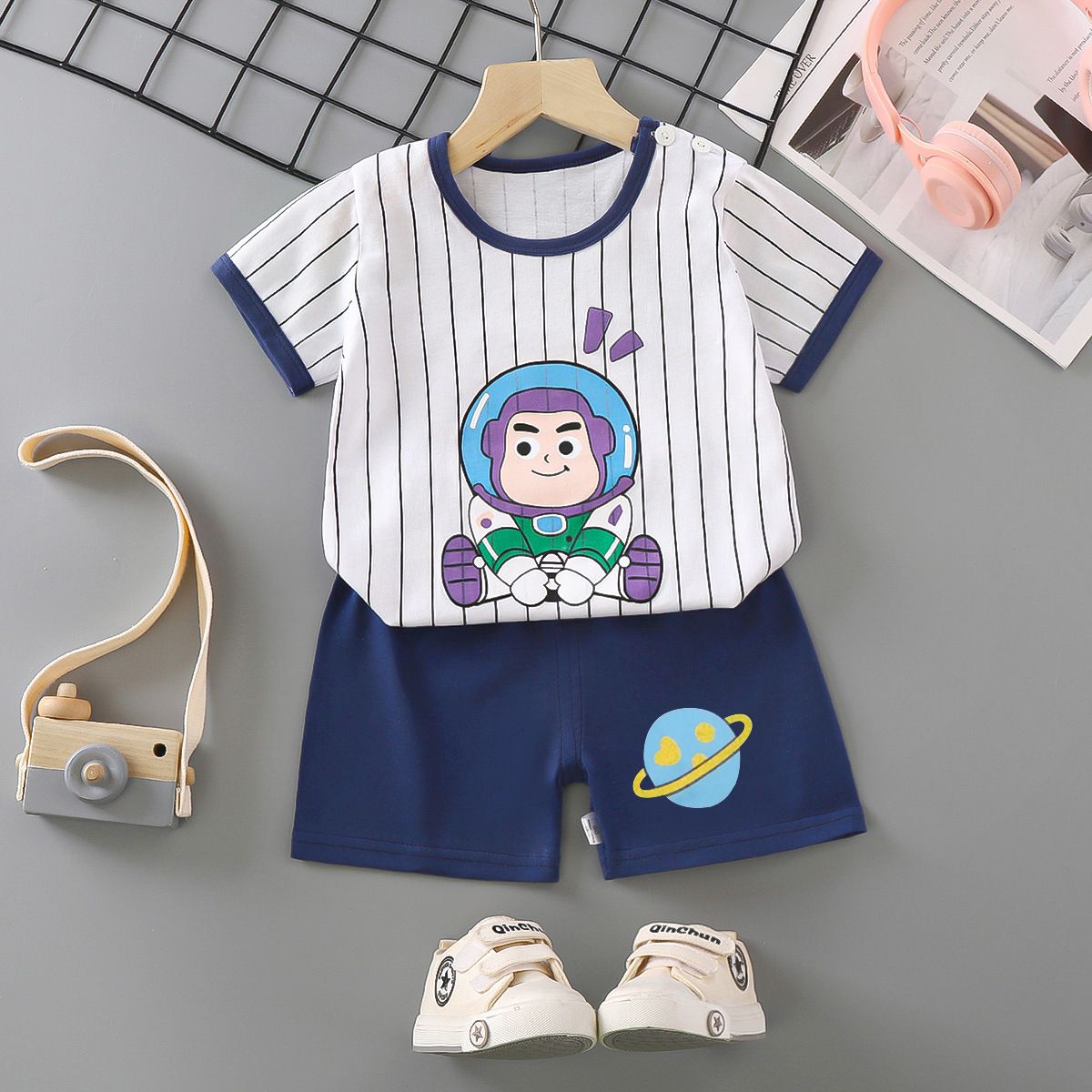 New children's short sleeve suit, pure cotton boys' T-shirt, summer boys' and girls' shorts, baby's summer clothes, round neck short sleeve shirt, elastic waist shorts, soft skin friendly breathable