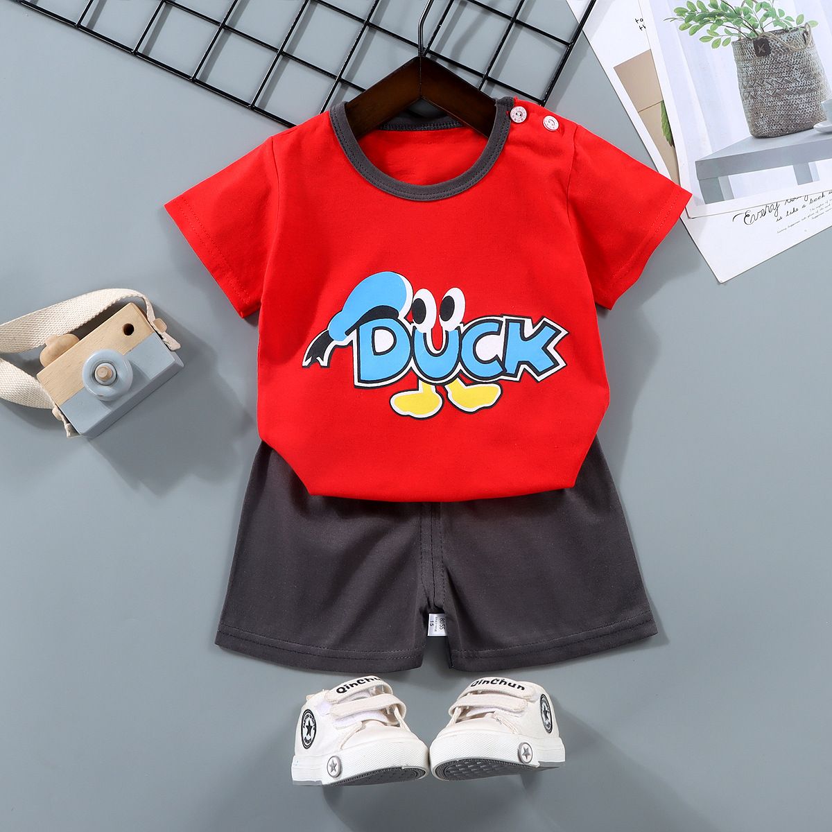New children's short sleeve suit, pure cotton boys' T-shirt, summer boys' and girls' shorts, baby's summer clothes, round neck short sleeve shirt, elastic waist shorts, soft skin friendly breathable