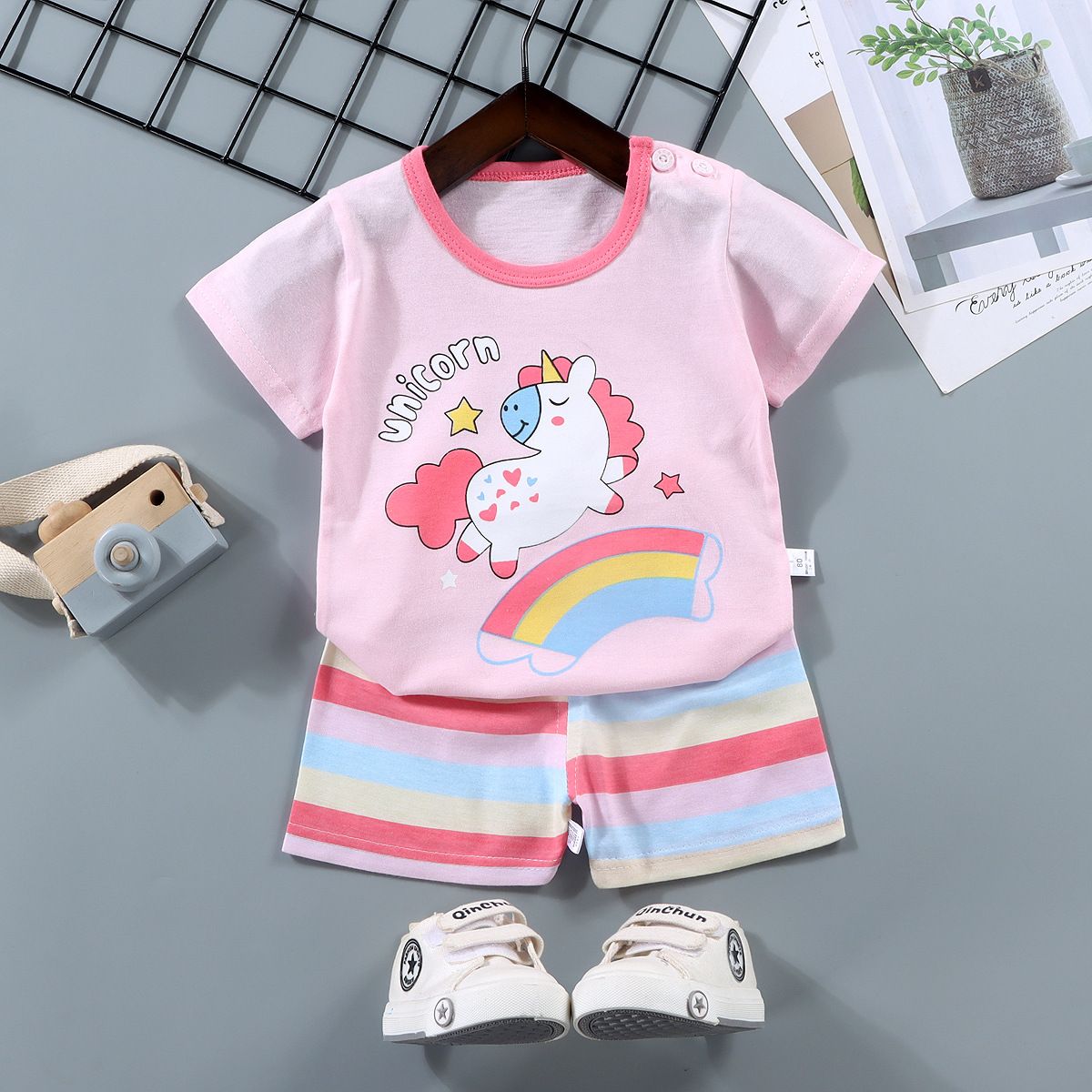 New children's short sleeve suit, pure cotton boys' T-shirt, summer boys' and girls' shorts, baby's summer clothes, round neck short sleeve shirt, elastic waist shorts, soft skin friendly breathable