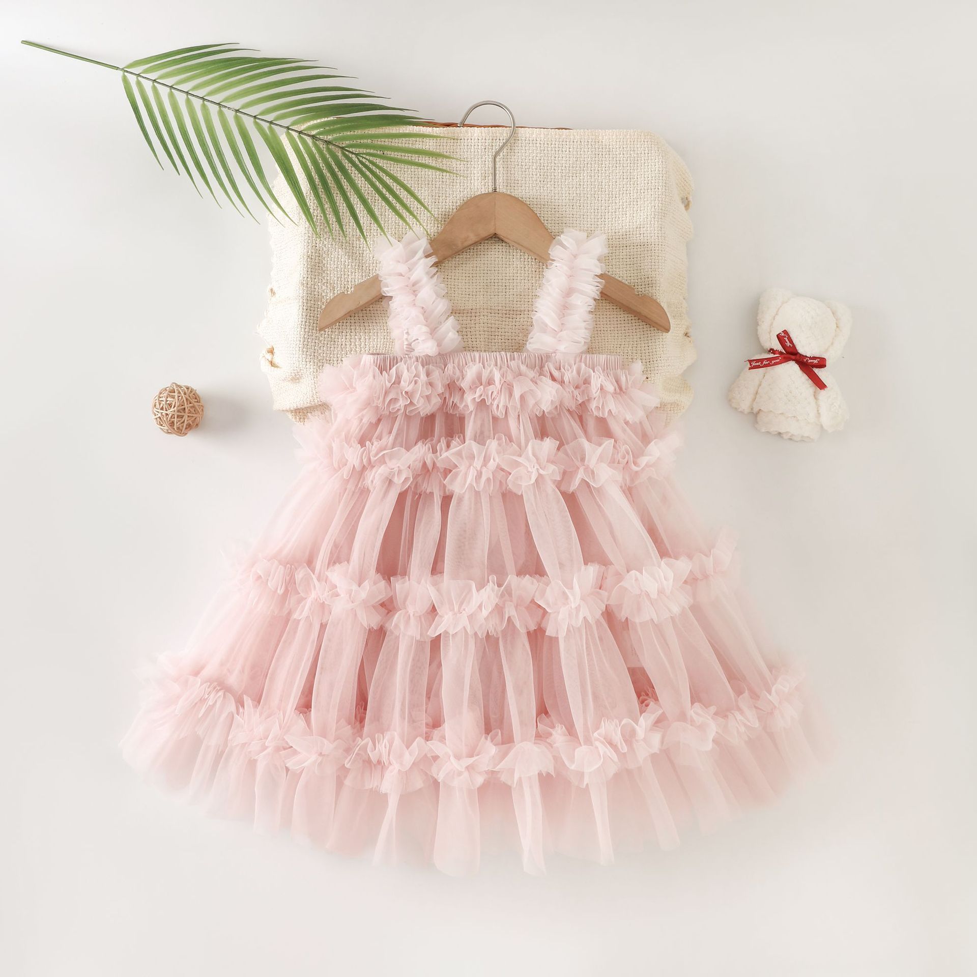 New girls' dress dress, birthday princess dress rainbow pink suspender gauze dress, high-end women's treasure western-style lace dress, pink fluffy dress, popular gauze dress, skin friendly and soft