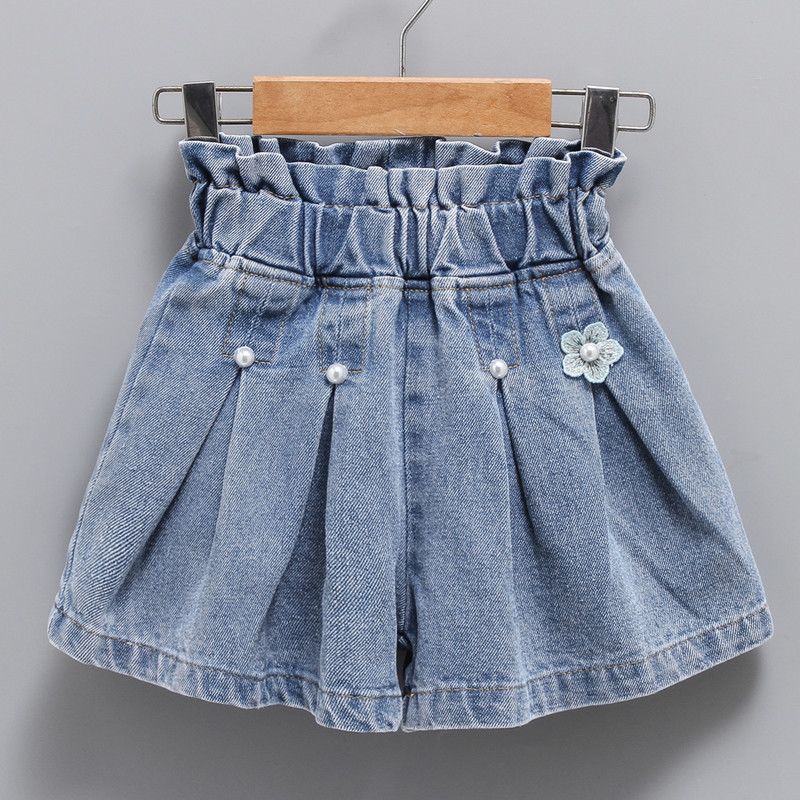 New girls' pleated denim shorts, popular children's jeans for summer outerwear, baby girl hot pants short Korean style western-style, butterfly pearl decoration, elastic waist, soft and comfortable