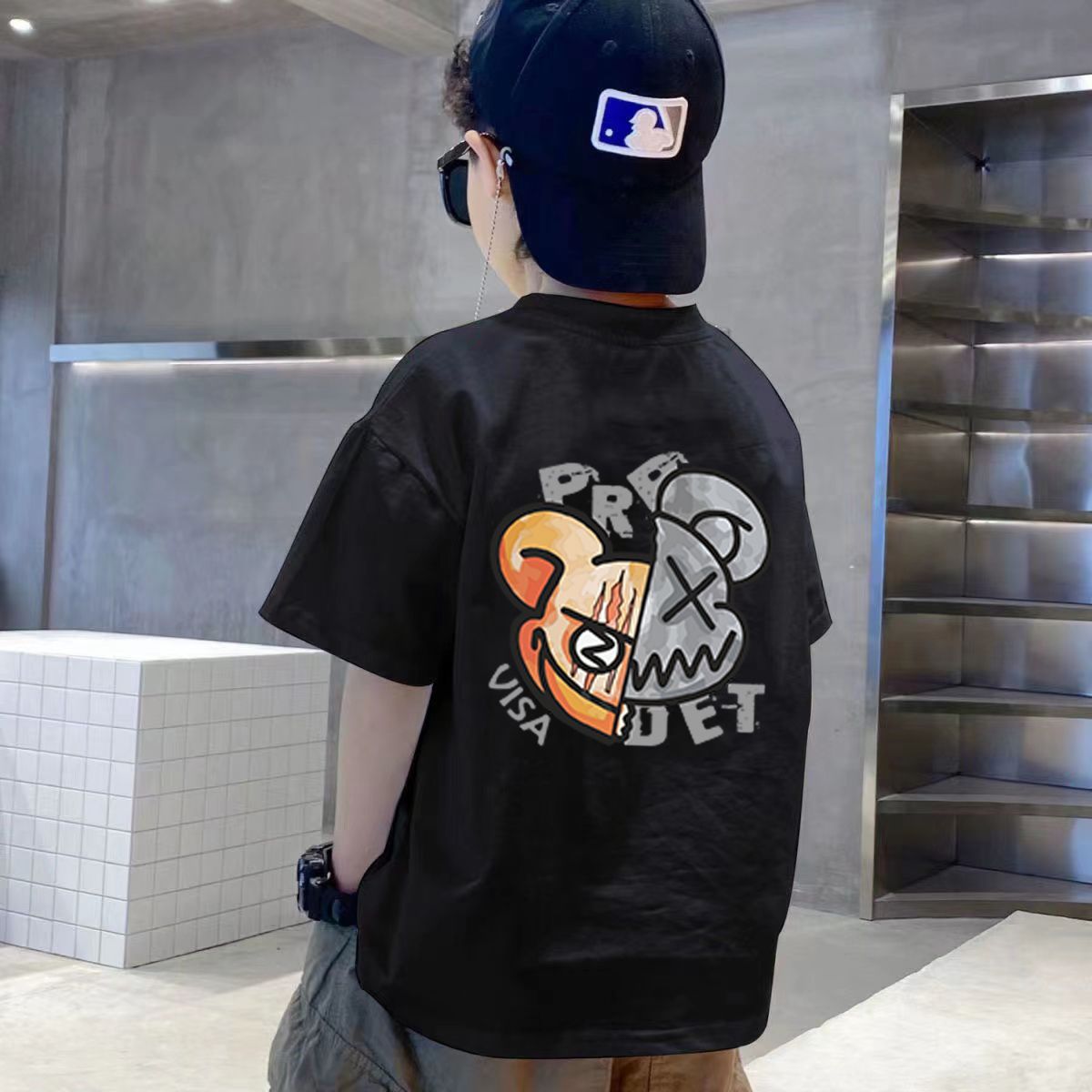 New trendy street style children's clothing,boys' t-shirts with short sleeves,summer children's mid to large boys' tops with half sleeves,autumn innerwear with trendy ins,soft breathable,comfortable