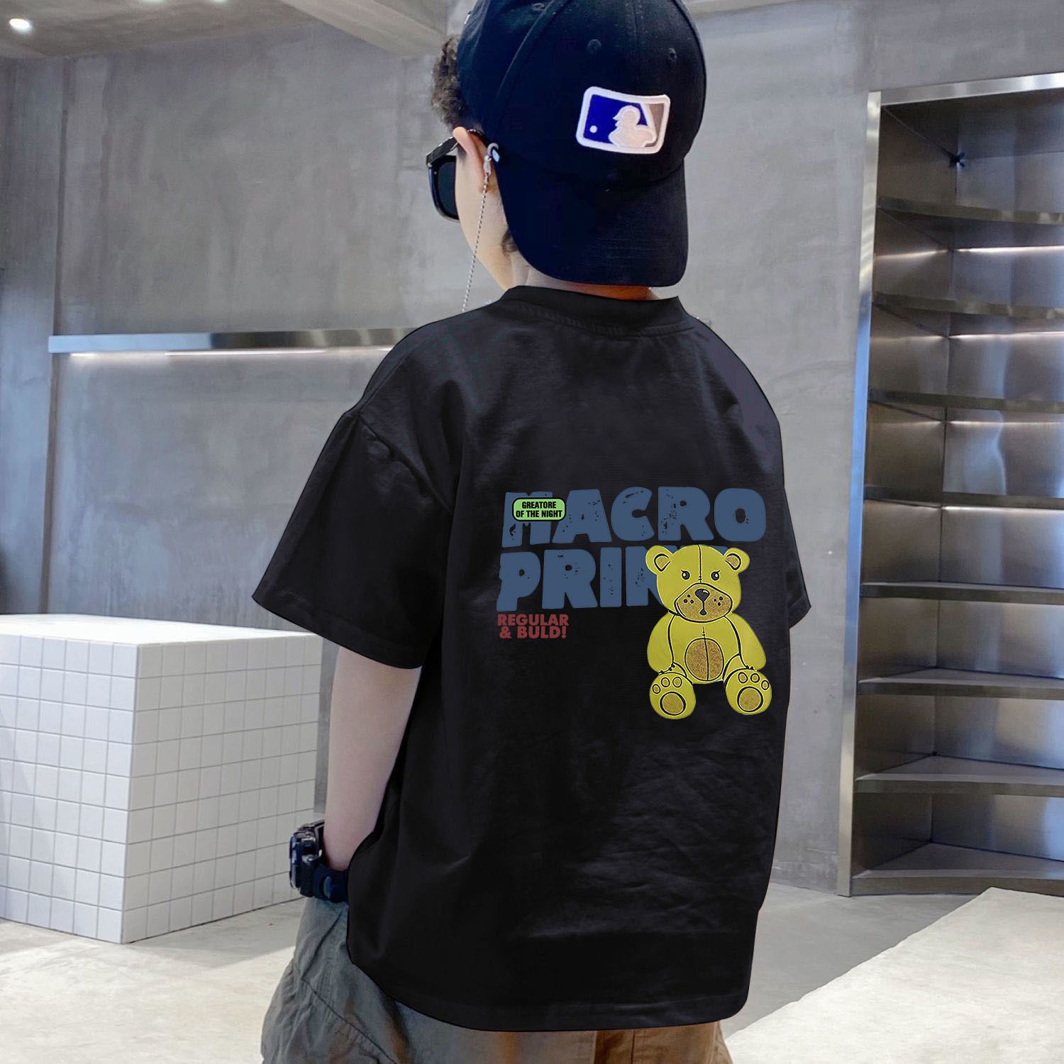 New trendy street style children's clothing,boys' t-shirts with short sleeves,summer children's mid to large boys' tops with half sleeves,autumn innerwear with trendy ins,soft breathable,comfortable