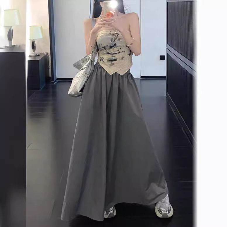 2024 vintage niche green elastic waist skirt for women, high waist slimming umbrella skirt, slim fit A-line skirt, waist cinching long skirt, versatile A-line long skirt, With pocket,comfortable
