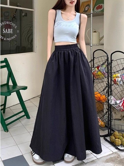 2024 vintage niche green elastic waist skirt for women, high waist slimming umbrella skirt, slim fit A-line skirt, waist cinching long skirt, versatile A-line long skirt, With pocket,comfortable