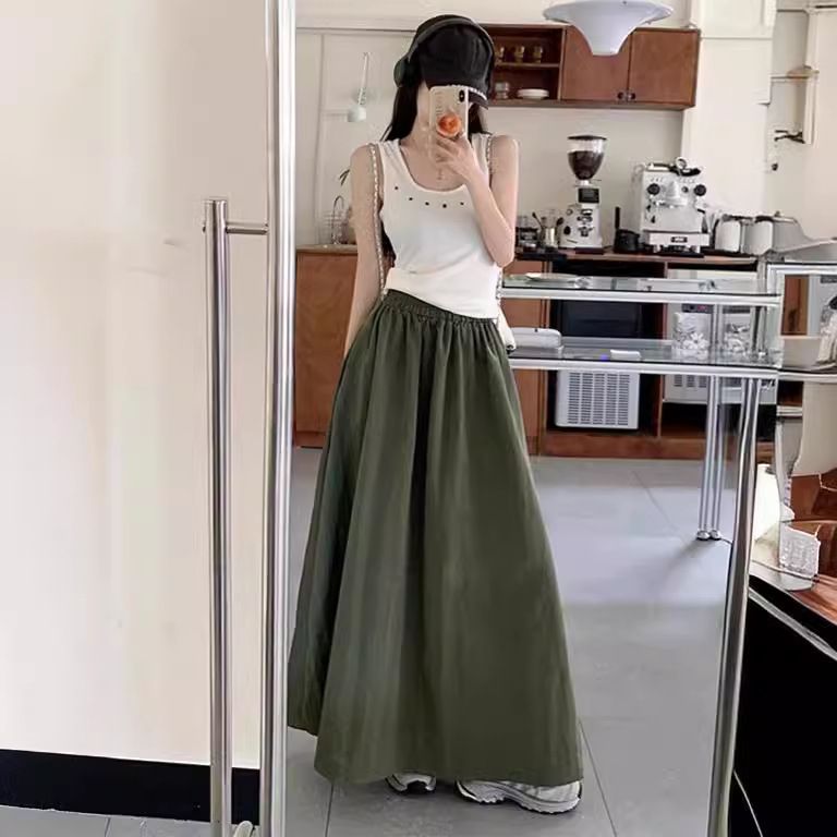 2024 vintage niche green elastic waist skirt for women, high waist slimming umbrella skirt, slim fit A-line skirt, waist cinching long skirt, versatile A-line long skirt, With pocket,comfortable