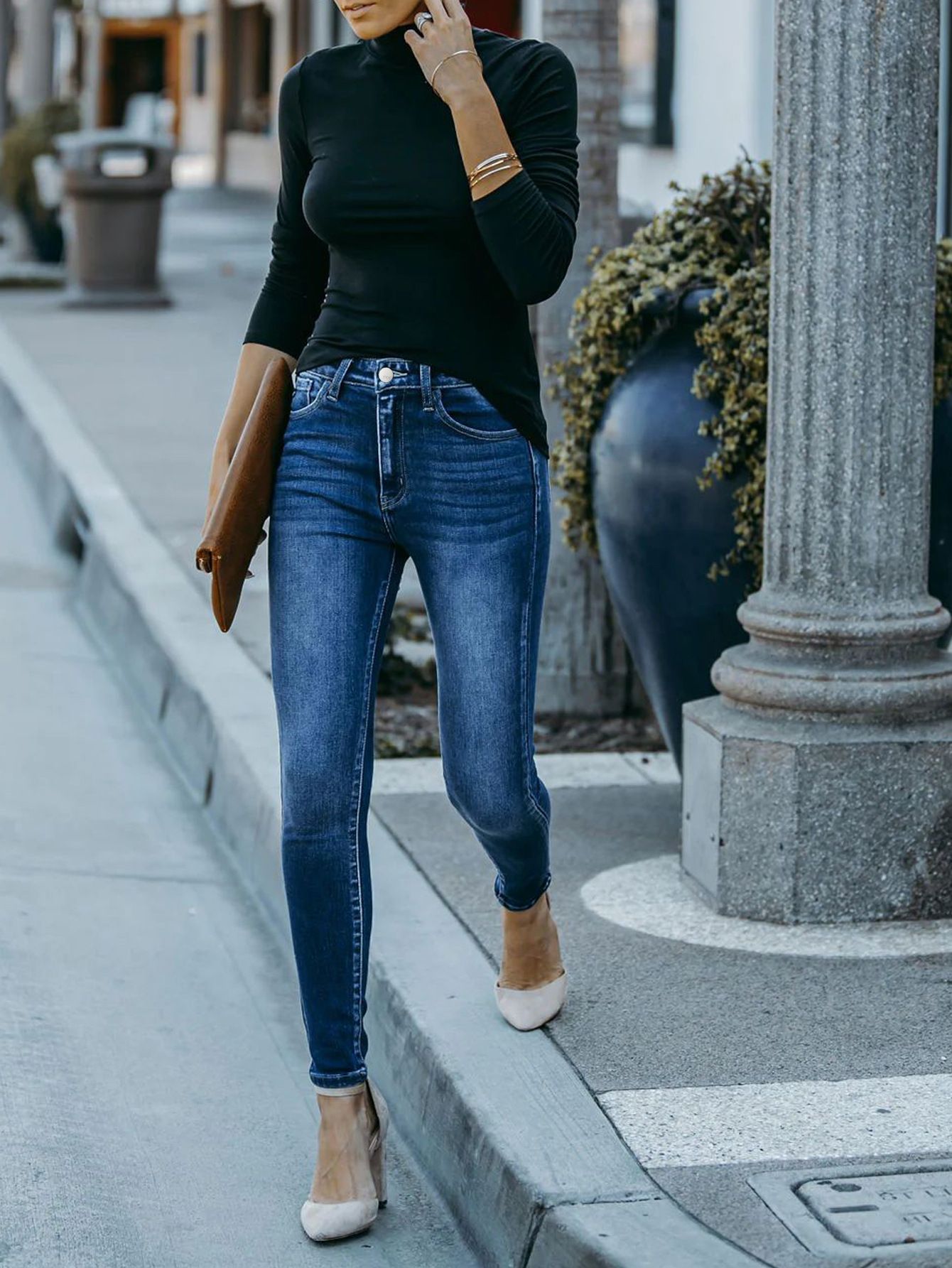 2025 new European American classic deep blue denim shorts,fashionable stretch pencil pants,slim fit hip lifting high stretch denim pants,soft comfortable fabric,simple and versatile,popular in Africa