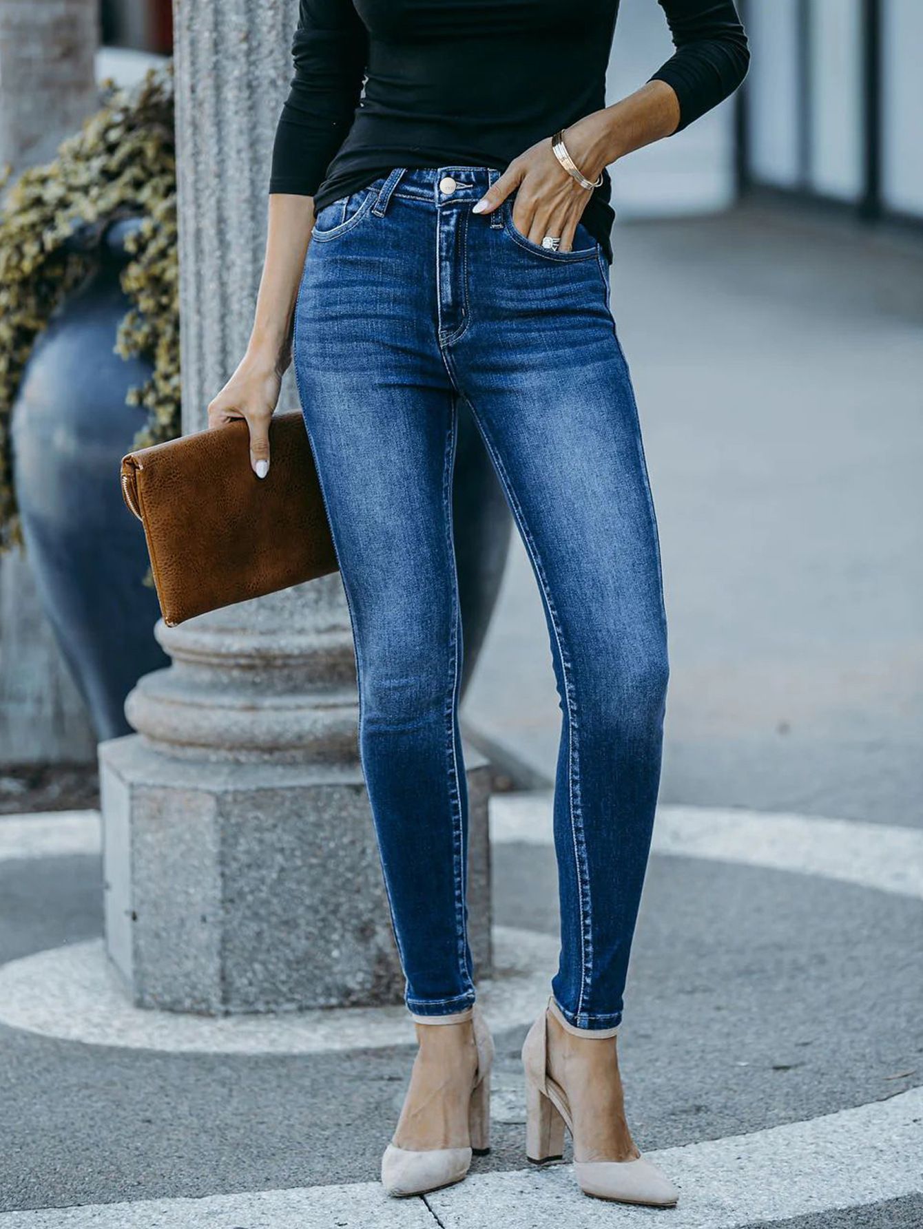 2025 new European American classic deep blue denim shorts,fashionable stretch pencil pants,slim fit hip lifting high stretch denim pants,soft comfortable fabric,simple and versatile,popular in Africa
