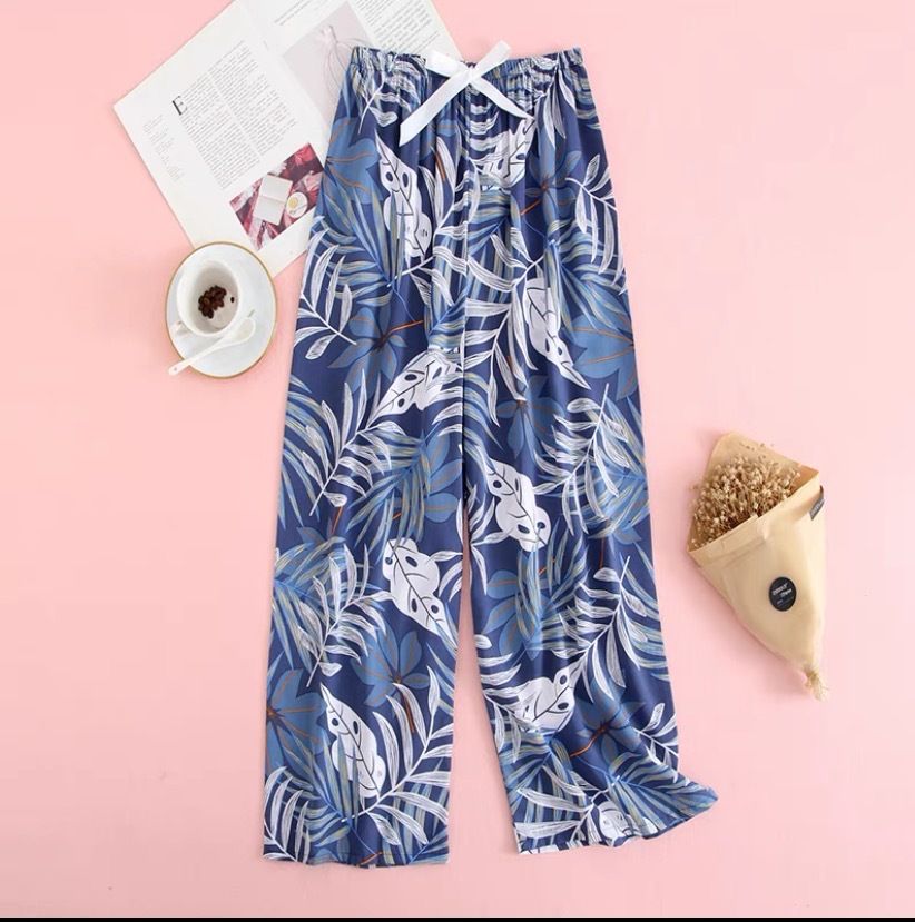 New cotton silk sleeping pants, women's plus size artificial cotton beach pants, can be worn as home cartoon casual floral pants, loose elastic pants, comfortable and breathable, versatile