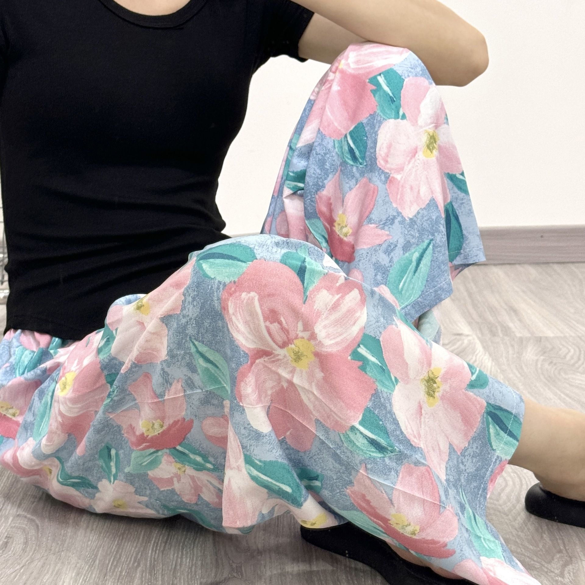 New cotton silk sleeping pants, women's plus size artificial cotton beach pants, can be worn as home cartoon casual floral pants, loose elastic pants, comfortable and breathable, versatile