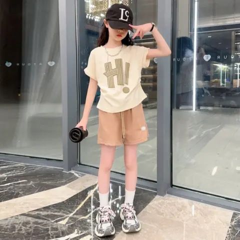 New girls' sweet set,2025 new mid to large children's stylish two-piece set,letter short sleeved shorts,soft comfortable fabric,Shine in Style!Let Your Little One Stand Out in Kenya!
