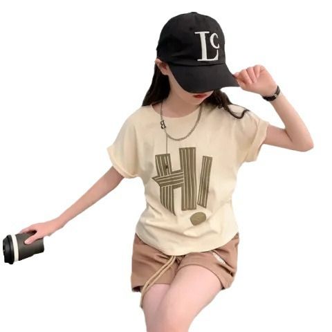 New girls' sweet set,2025 new mid to large children's stylish two-piece set,letter short sleeved shorts,soft comfortable fabric,Shine in Style!Let Your Little One Stand Out in Kenya!