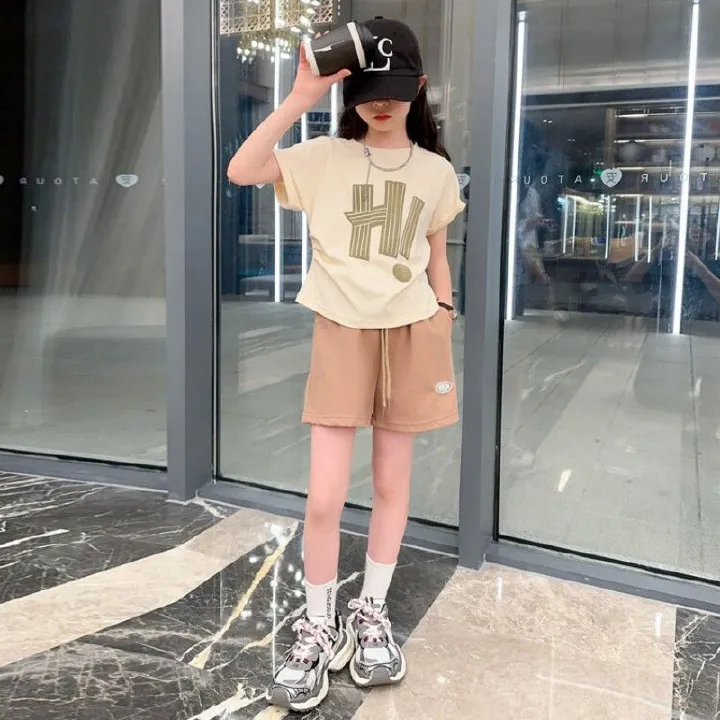 New girls' sweet set,2025 new mid to large children's stylish two-piece set,letter short sleeved shorts,soft comfortable fabric,Shine in Style!Let Your Little One Stand Out in Kenya!