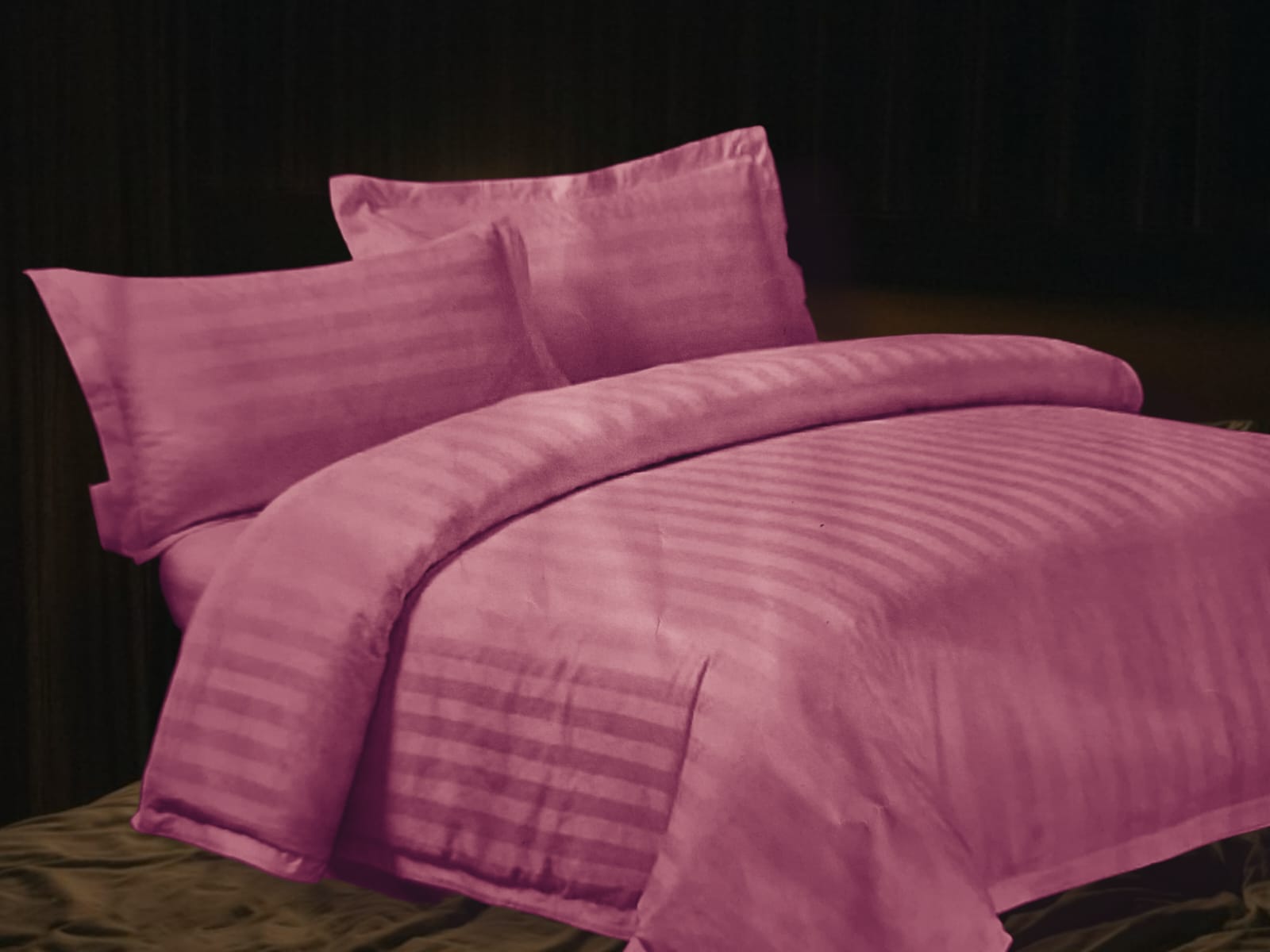 Stripped Satin Bedsheet Set 2Bedsheets 2Pillowcases 6*6ft