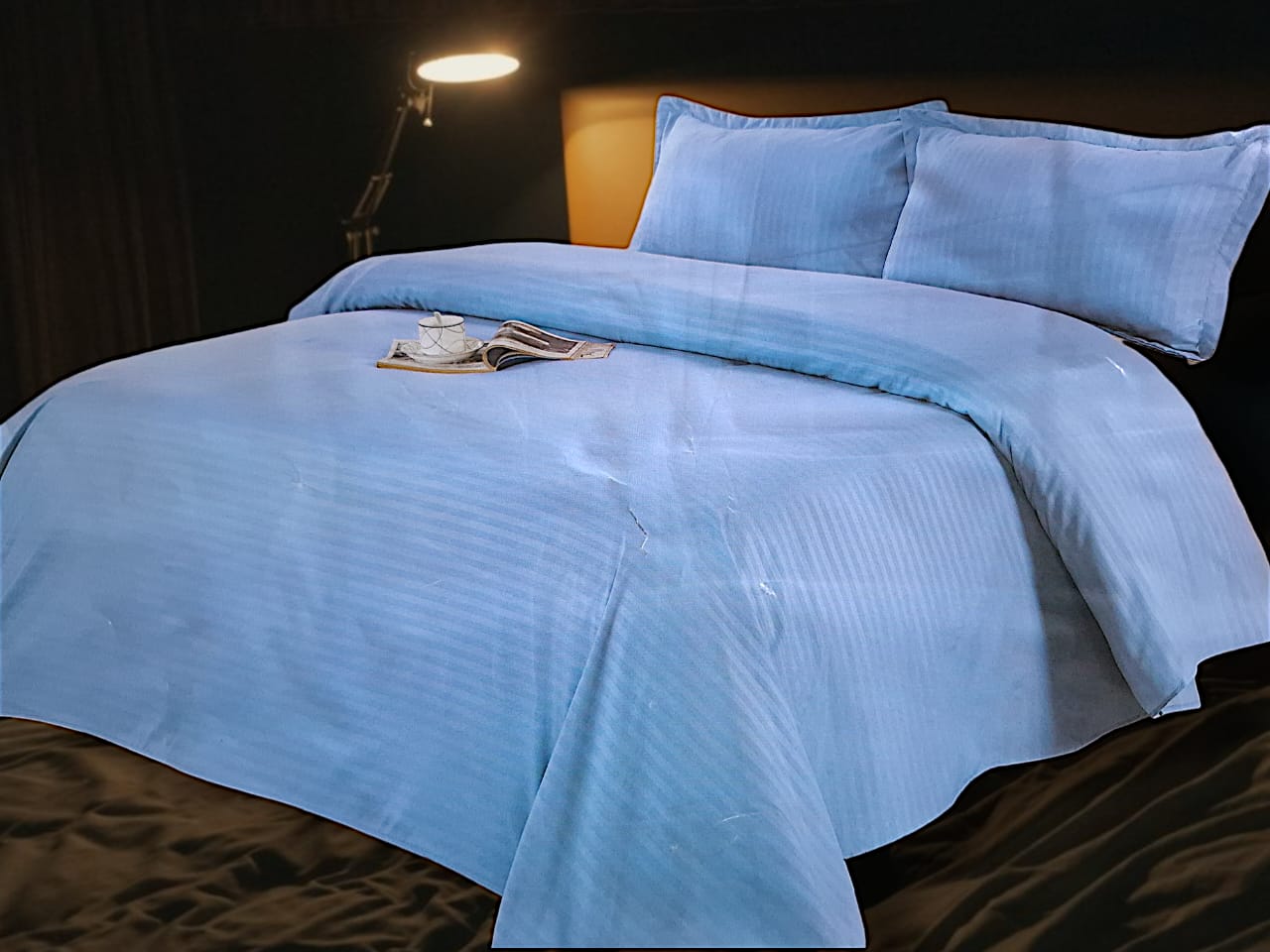 Stripped Satin Bedsheet Set 2Bedsheets 2Pillowcases 6*6ft