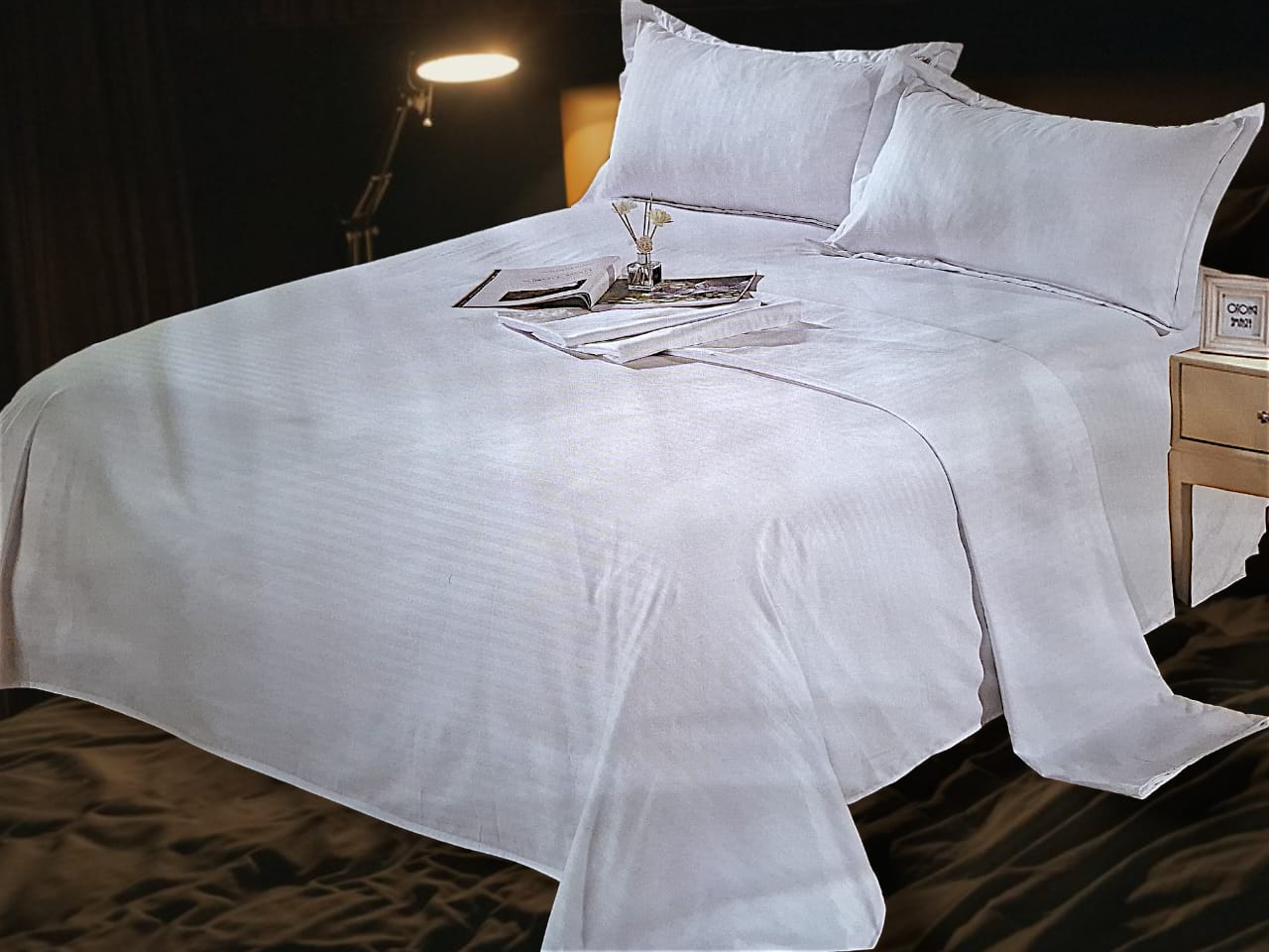 Stripped Satin Bedsheet Set 2Bedsheets 2Pillowcases 6*6ft