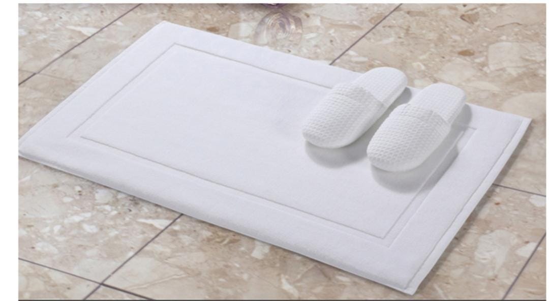 Premium White Door Mats Absorbent Cotton Bathroom Door Mats 1Pc