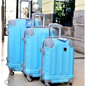 🤑🥑**TRAVEL IN STYLE **🥑🌽26 INCH 3 IN 1 LAXURIOUS FIBRE SUITCASE BRIEFCASE TRAVEL BAG.Made of high-quality materials
Sleek and stylish design
3-in-1 design 
Hard outer shell for protection
Number o