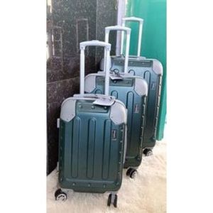 🤑🥑**TRAVEL IN STYLE **🥑🌽26 INCH 3 IN 1 LAXURIOUS FIBRE SUITCASE BRIEFCASE TRAVEL BAG.Made of high-quality materials
Sleek and stylish design
3-in-1 design 
Hard outer shell for protection
Number o
