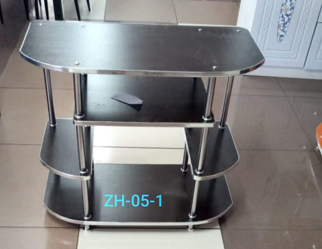 📌New Arrival 📌 Stylish  Wooden executive tv stand🥢Material: Wood & Steel tube
Durable MDF Body
Great Smooth Finishing.
Spacious drawers for extra storage.
Good Design to imply class and a sense of