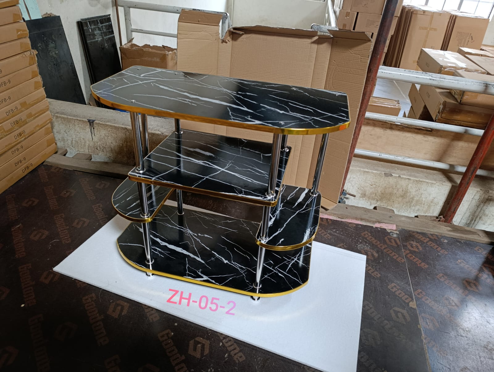 📌New Arrival 📌 Stylish  Wooden executive tv stand🥢Material: Wood & Steel tube
Durable MDF Body
Great Smooth Finishing.
Spacious drawers for extra storage.
Good Design to imply class and a sense of