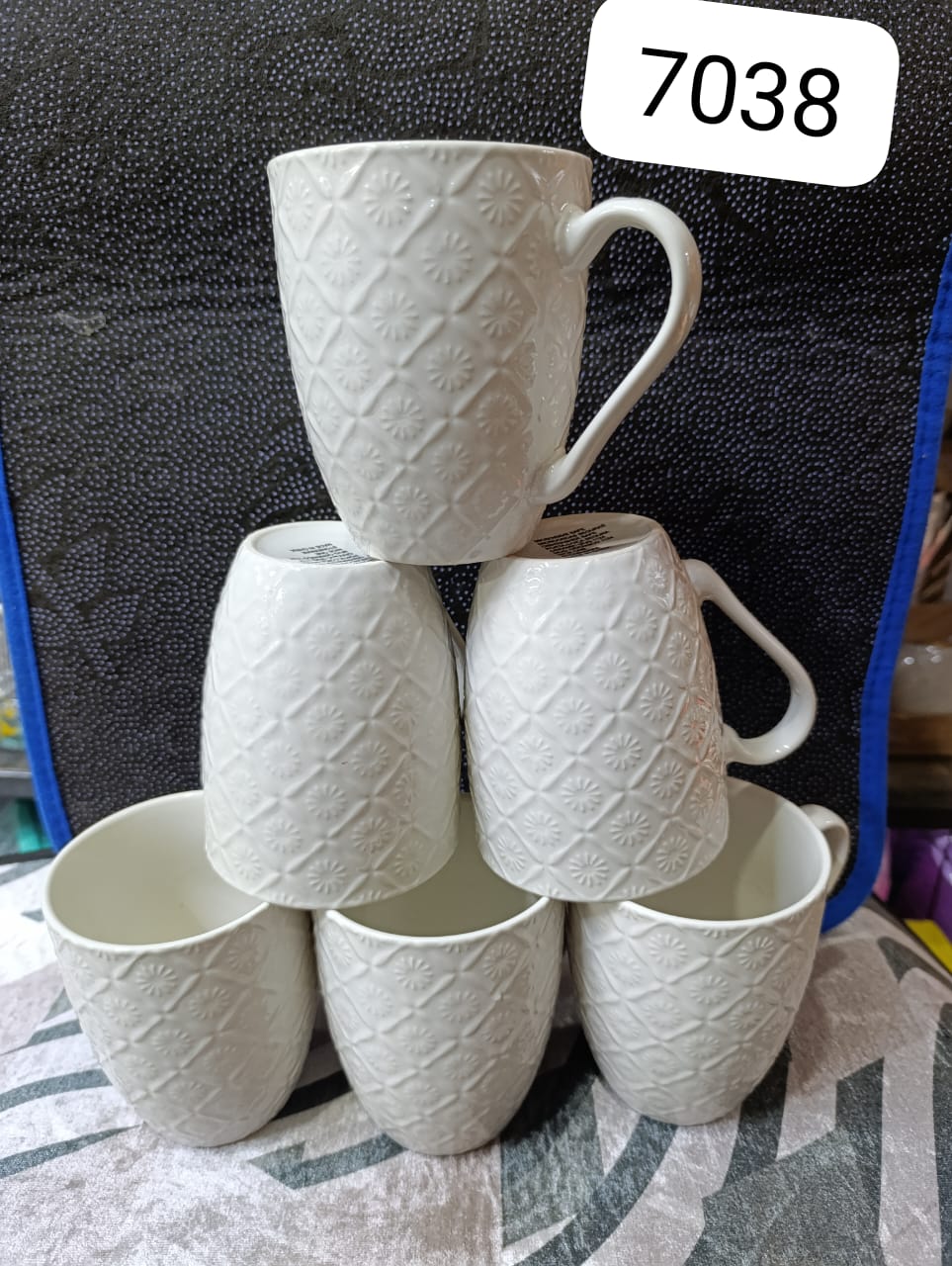 ▪️✔️Elegant Mugs/Cups For Tea/Coffee-Set(6pcs)▪️✔️Strong ceramic mugs
Made with thick comfortable grip ergonomic handles
Quality Chip resistant ceramic material
Classic design fit any kitchen style