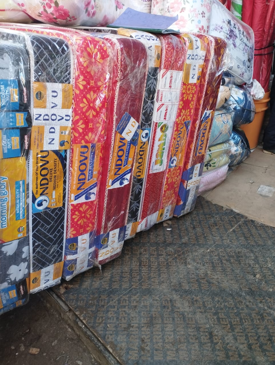 🐘🛏️ NDOVU 8-Inch Quilted Heavy Duty Mattress – High-Density Foam for Long-Lasting Comfort & Support 🌟🛡️ (Brand New) – Built Tough for Daily Rest 💪💤