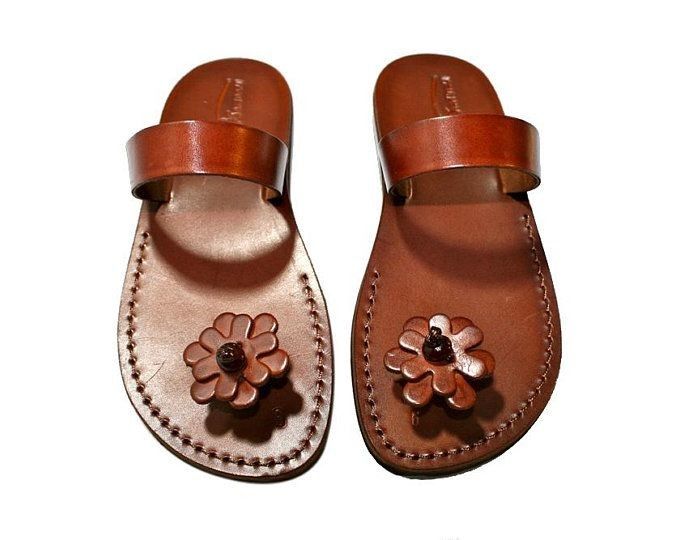 Ladies comfort slides leather sandals for beach can be worn with dress , trousers or shorts on the beach, or streets for strolling or at work affordable cute elegant stylish