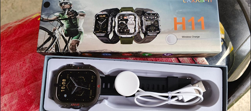 Outdoor Waterproof Sports Smart Watch Fitness Heart Rate Men Smart watch With Flashlight Man Watches Couple Watch Multifunction Bluetooth Smartwatches H11 Smart Band Wrist Watch Men's Watch Kids Watch