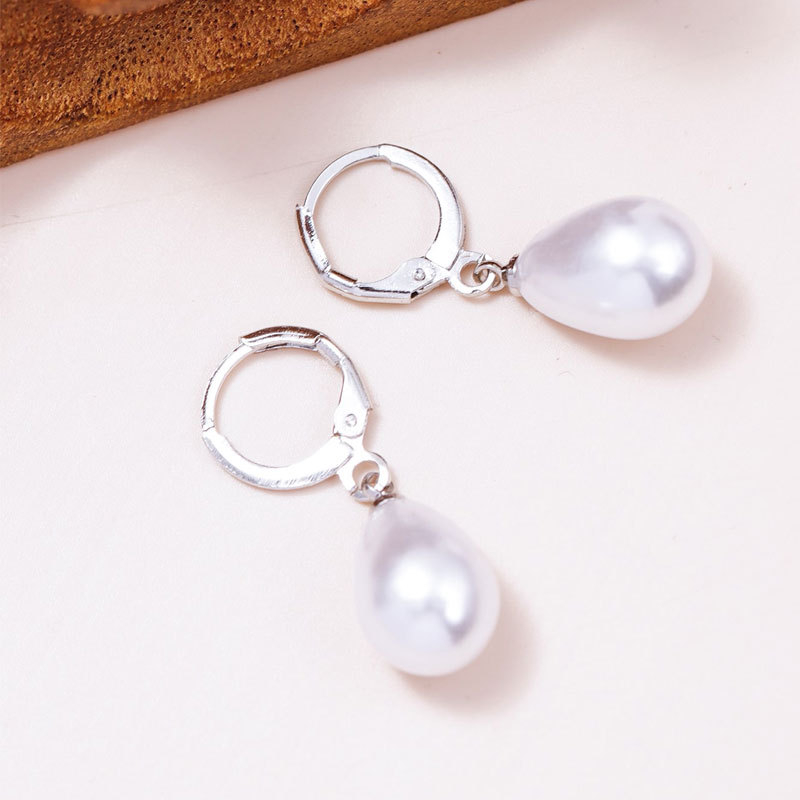 Hot Selling Water Drop Imitation Pearl Earrings For Women Light Luxury High-End Artificial Pearl Earrings Earrings