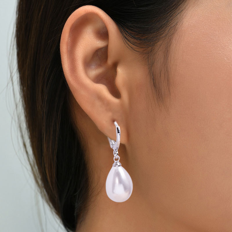 Hot Selling Water Drop Imitation Pearl Earrings For Women Light Luxury High-End Artificial Pearl Earrings Earrings