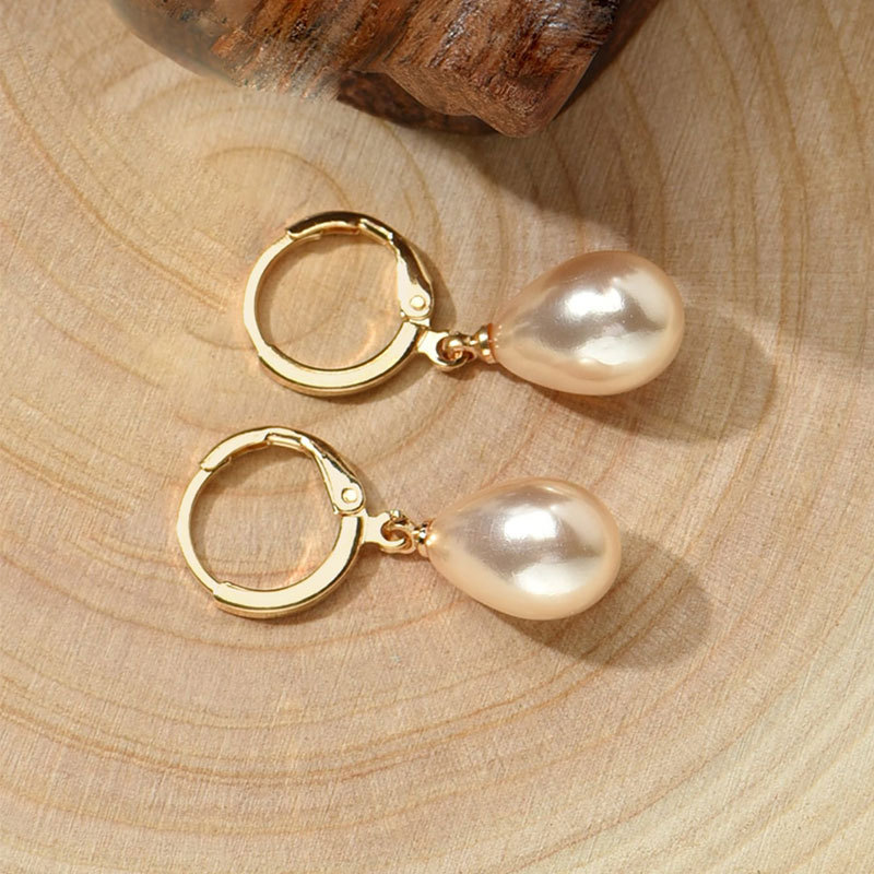 Hot Selling Water Drop Imitation Pearl Earrings For Women Light Luxury High-End Artificial Pearl Earrings Earrings