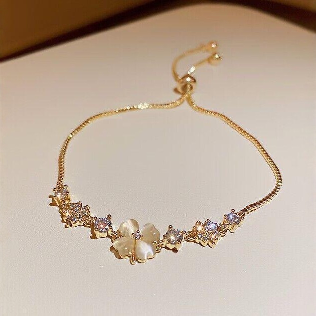 New Super Flash Zircon Geometric Bracelet Personalized Light Luxury High Sense Fashion Leaf Push-Pull Bracelet Women