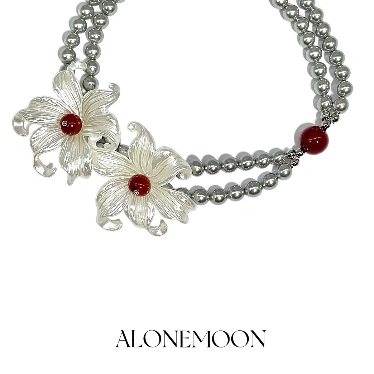 Niche Design Iris Flower Silver Pearl Necklace Men And Women The Same Choker Collarbone Chain