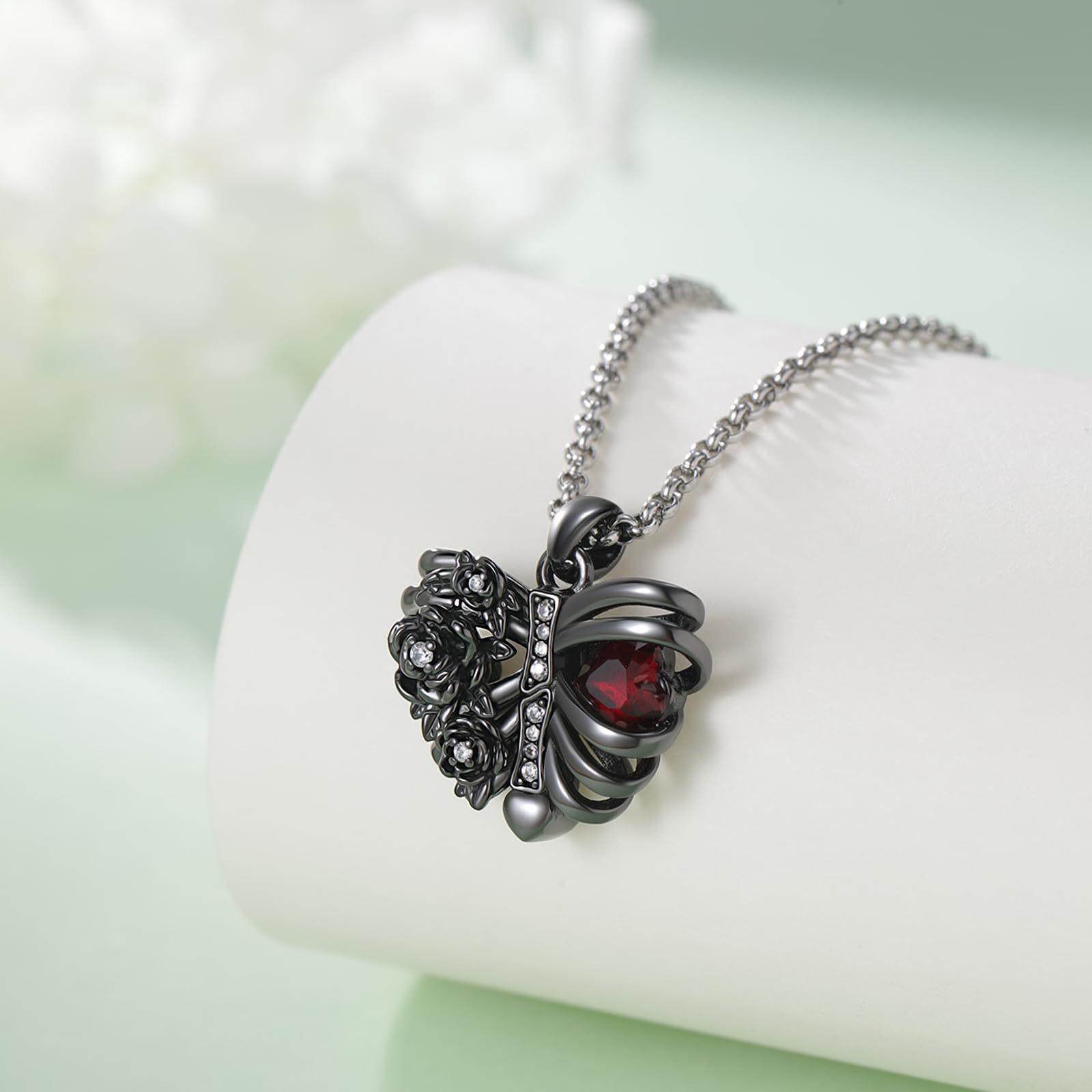 Dark Punk Black Necklace Black Rib Flower Peach Heart Diamond Pendant Female