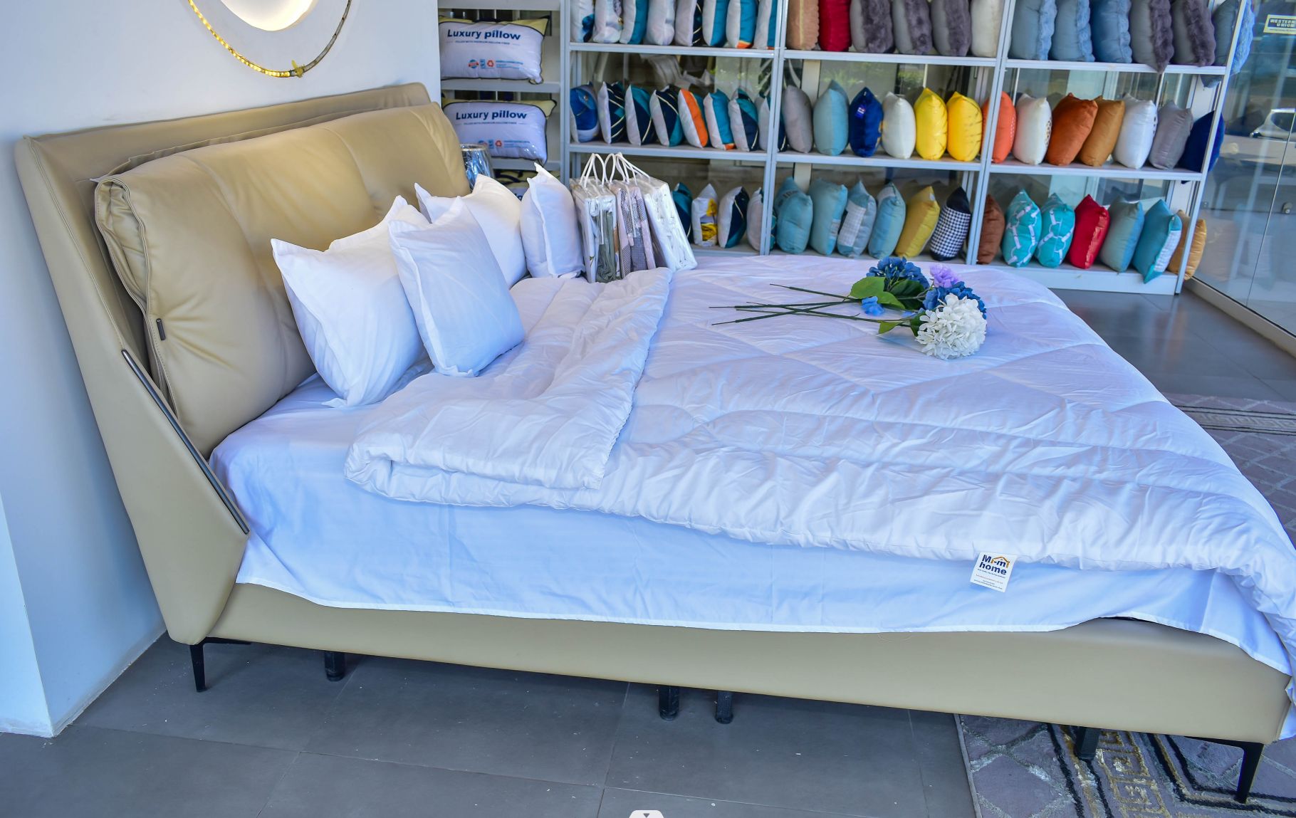 Easter Sales Mimi  White 6 Set (6 SET)  Duvet .Simplicity Meets Sophistication In This All-White Luxury Bedding Set - Perfect Choice For Those Who Love A Calm, Minimal And Timeless Bedroom Vibe.
