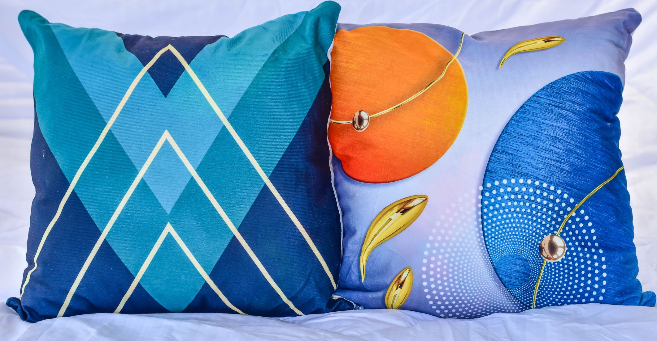 Johari 1Pcs New Style Digital Printing Throw Pillows And Cover Case Luxury Painted Geometric Cushion (ASSORTED)