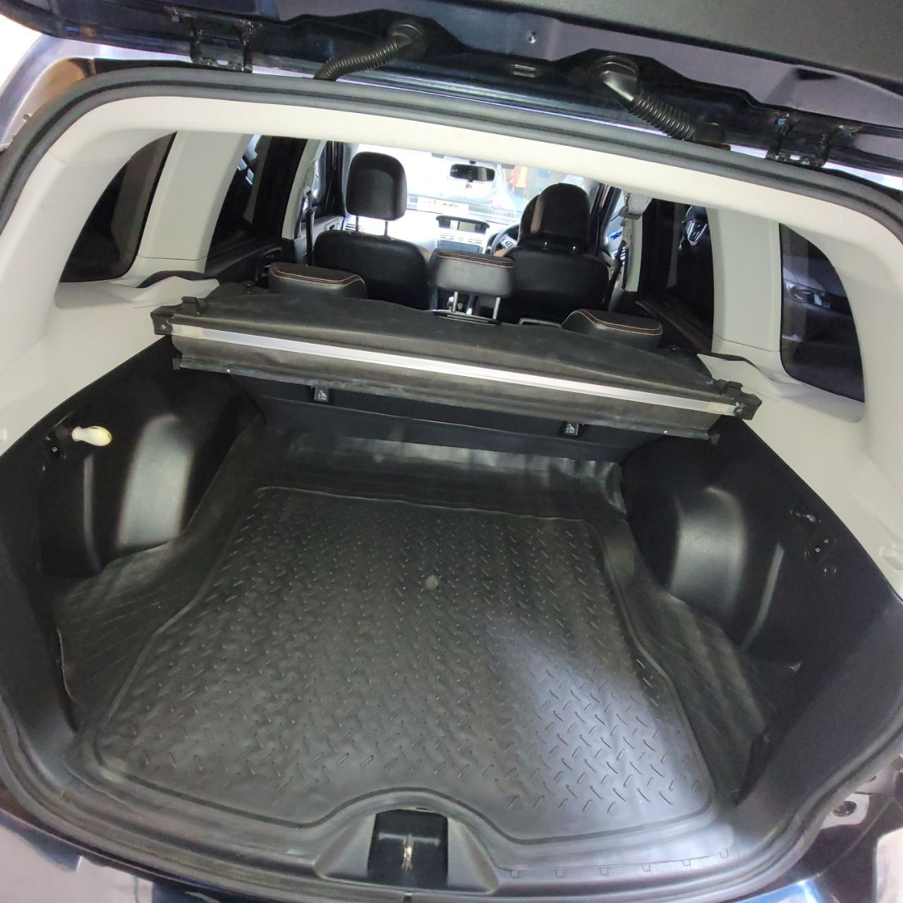 Rubber Boot mat mat size 144 * 109.5 cm suitable for all cars CAR MAT, HEAVY-DUTY, TRIMMABLE, BLACK, RUBBER