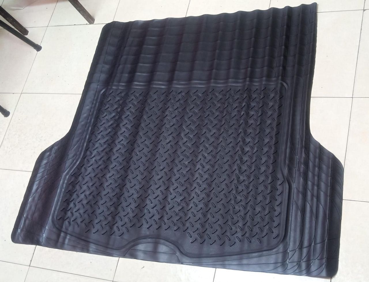 Rubber Boot mat mat size 144 * 109.5 cm suitable for all cars CAR MAT, HEAVY-DUTY, TRIMMABLE, BLACK, RUBBER