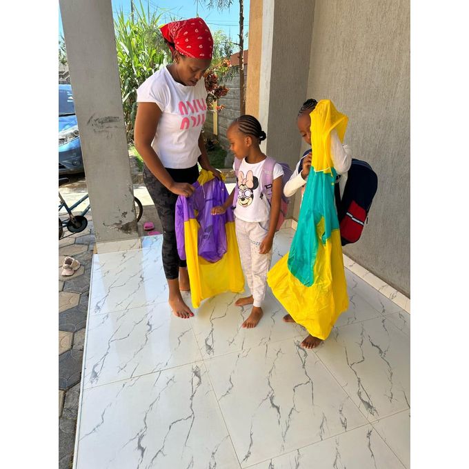 Fashion Kids Raincoat Waterproof Rain Poncho Clear Transparent Children/Rain Coat .Unisex, one-size fits all Colorful poncho raincoat Reusable clear plain rainwear Waterproof, windproof and breathable